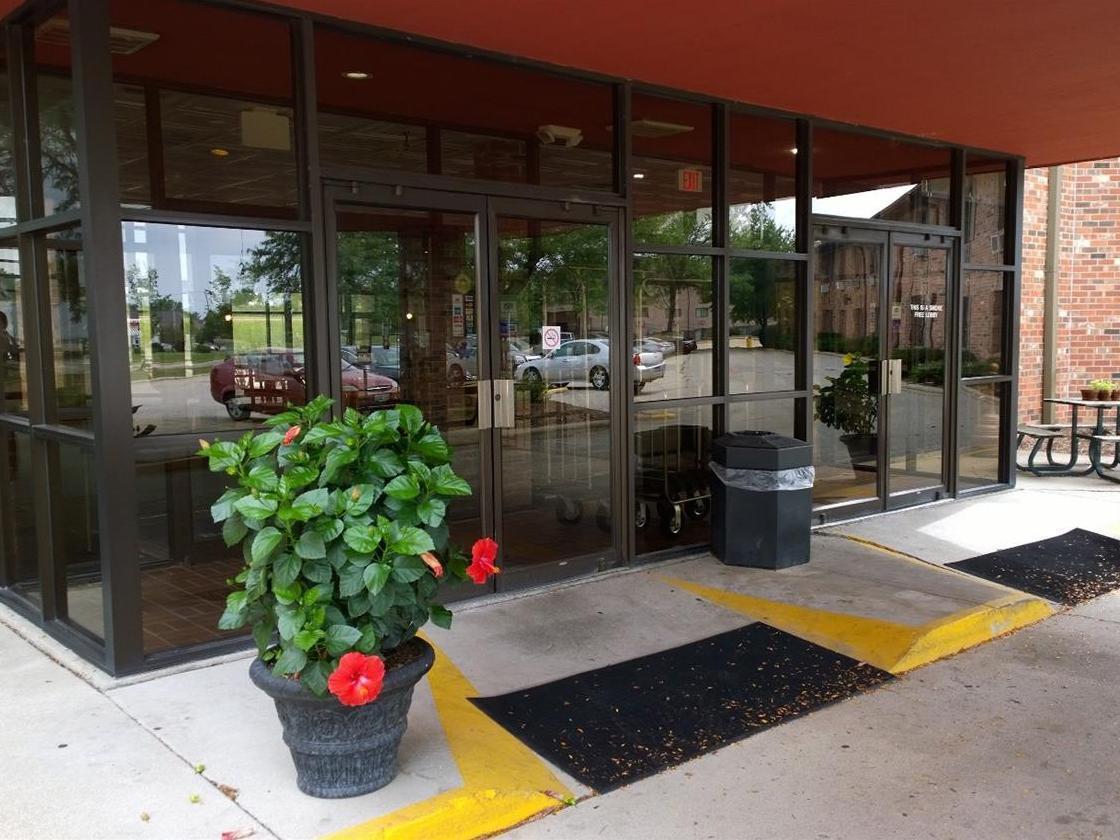 Clarion Pointe Bloomington-Normal Near I-55 And University Exterior photo